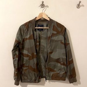 Camo bomber
